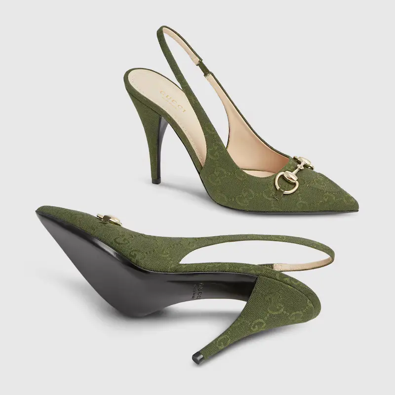 Types of Shoes to Wear With a Dress